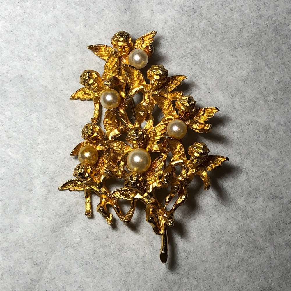 Cadoro Pearl Angel Brooch (book piece)
